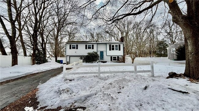 Building Photo - 24 Greenwood Dr