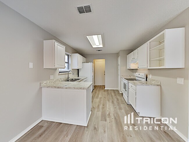 Foto del edificio - 2816 Meadow Ridge Dr