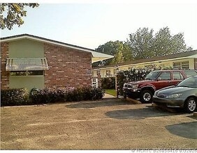 Building Photo - 2324 Taylor St