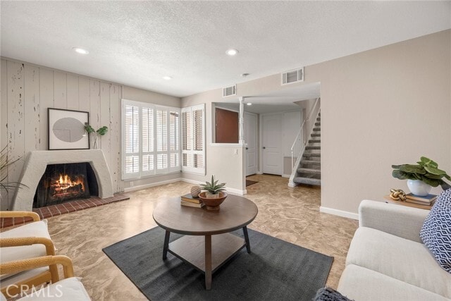 Foto del edificio - 8211 Mammoth Cir