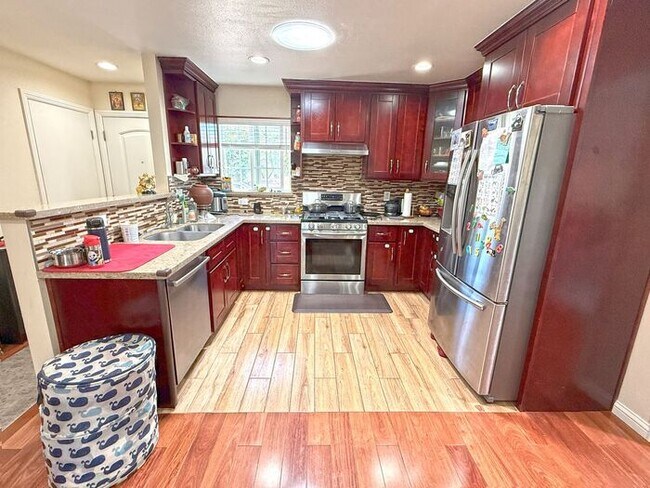Foto del edificio - 3585 Cadwallader Ave