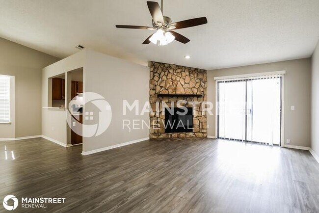 Foto del edificio - 7684 Collins Ridge Blvd