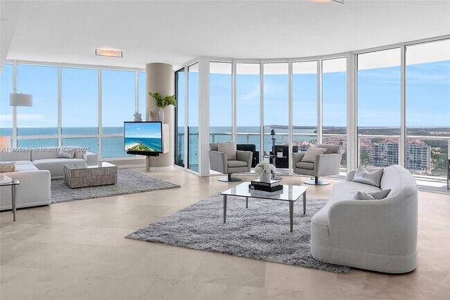 Foto del edificio - 100 South Pointe Dr