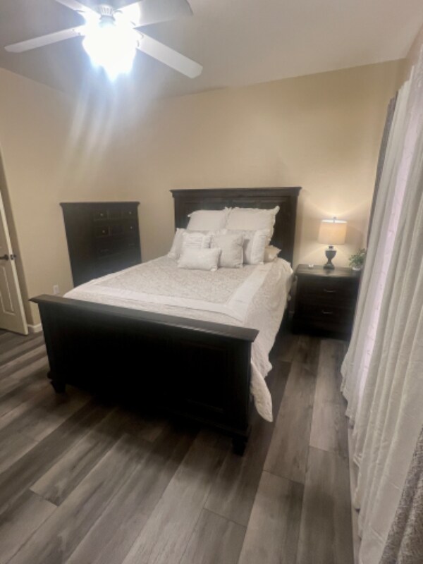 Building Photo - 3731 E Mitchell Dr