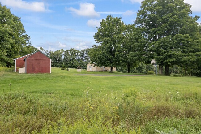 Building Photo - 19 Schacht Ln
