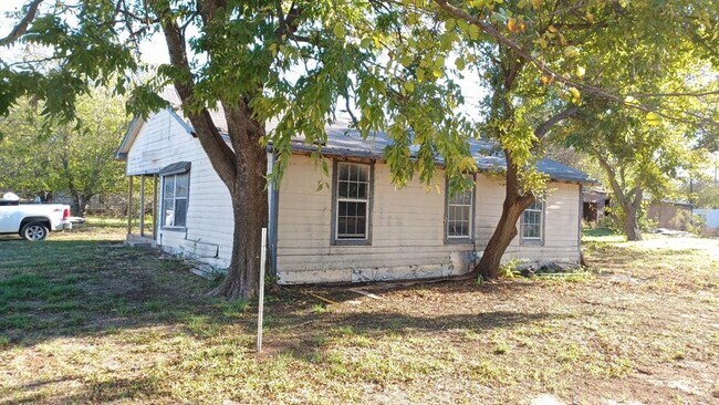 Building Photo - 407 N Morgan Ave