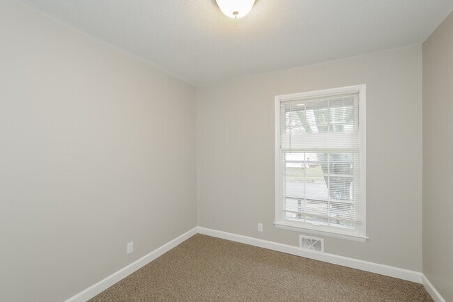 Foto del edificio - 5238 Overton Ave