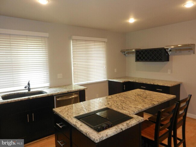 Building Photo - 11120 Forest Edge Dr
