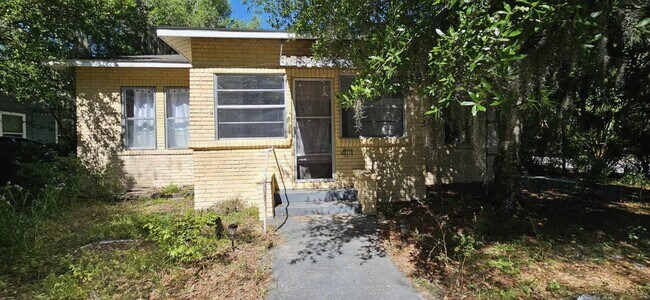 Building Photo - 401 S 2nd St