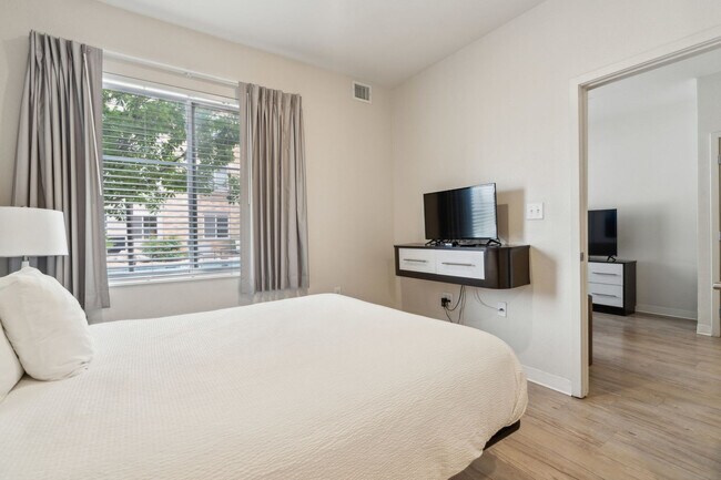 Foto del edificio - 5423 N Loop 1604 W