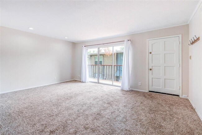 Foto del edificio - 6620 Eastridge Dr