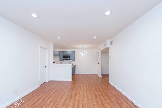 Foto del edificio - Gated Community 2 Bedroom 2 Bath Condo