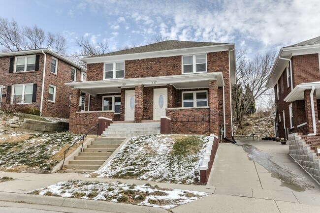 Foto del edificio - Beautiful Three Bedroom Town Home!