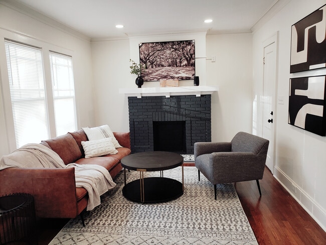 Room in House on Evans Dr SW - Room in House on Evans Dr SW