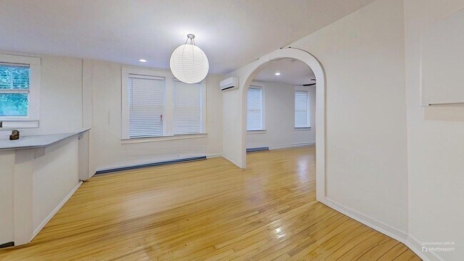 Foto del edificio - 135 1/2 Wentworth Street