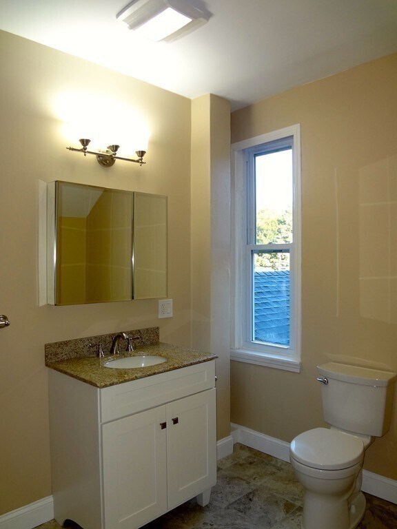 Building Photo - 30 Barnes Ave