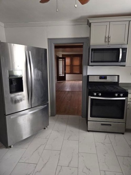 Building Photo - 15210 S State St