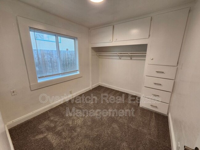 Building Photo - 5157 Chena Ave