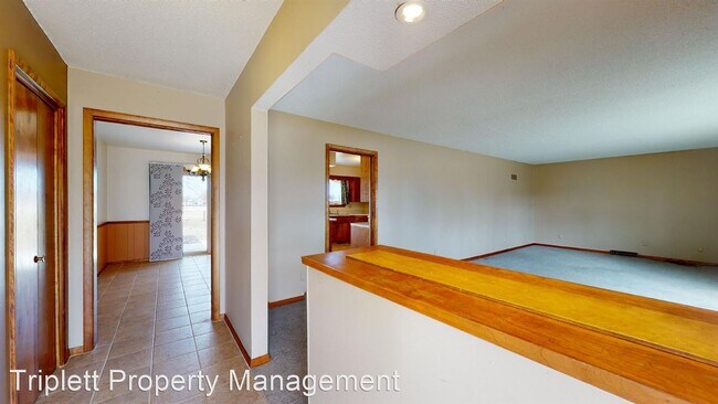 Building Photo - 4 br, 2.5 bath House - 1529 Prairie Avenue