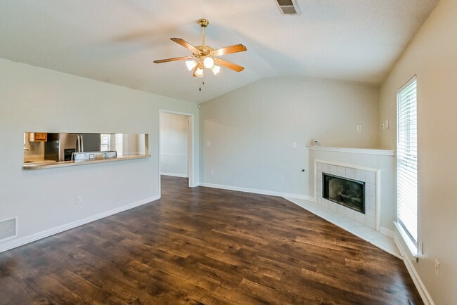 Building Photo - 7292 Crystal Dr