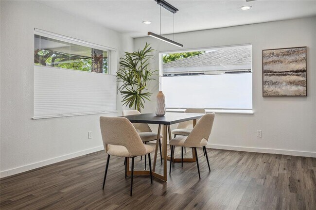 Building Photo - 4510 W 43rd St