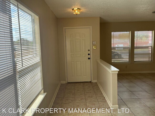 Foto del edificio - 4 br, 2.5 bath House - 6212 ENCANTO POINT DR