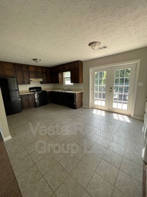 Building Photo - 252 Toby Springs Ln
