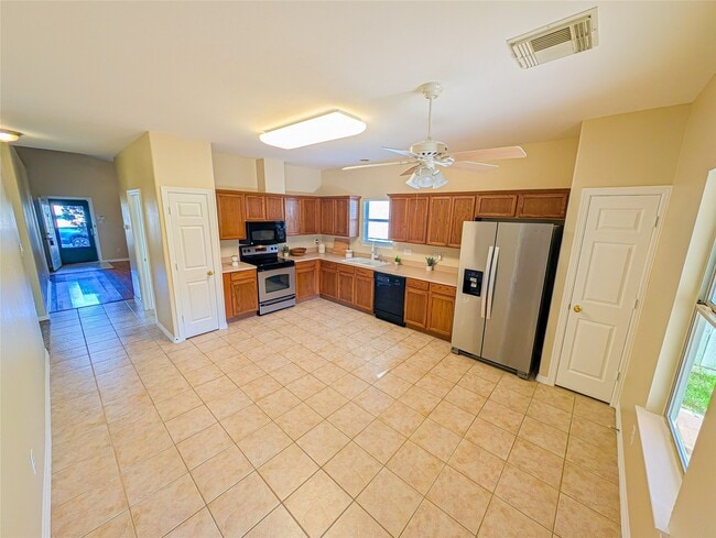 Building Photo - 21335 Sweet Grass Ln