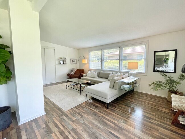 Foto del edificio - 2249 Mason Dr