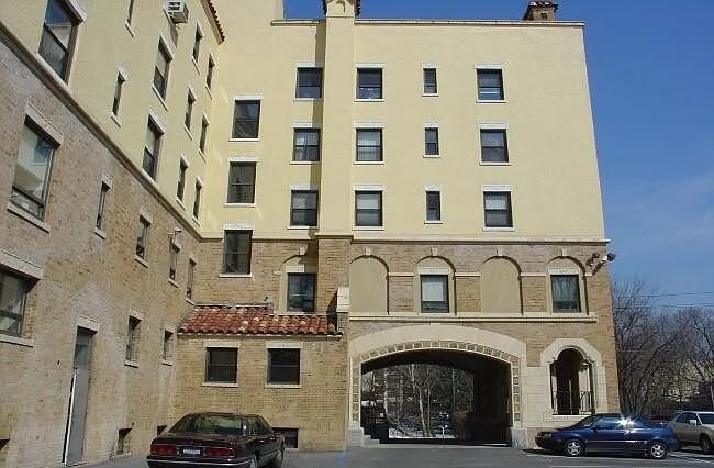 Building Photo - 1 Elm St