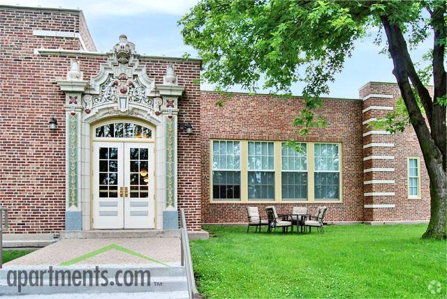 Building - Lincoln Terrace Apartments