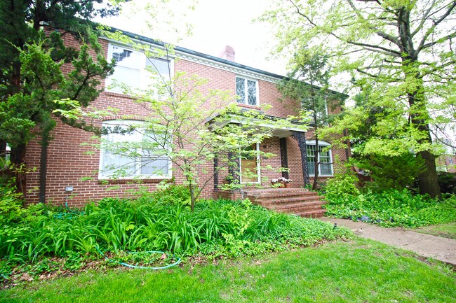 Building Photo - 601 E Meyer Blvd