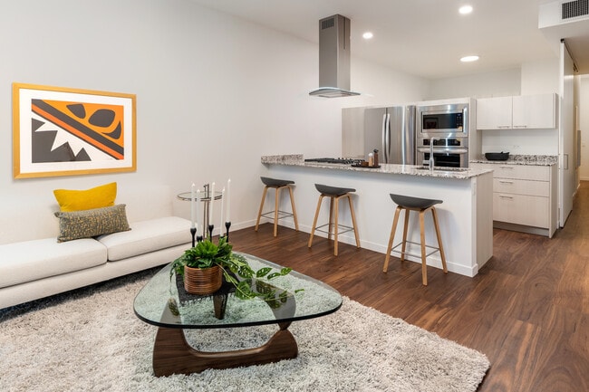 Foto del edificio - 3478 N Broadway