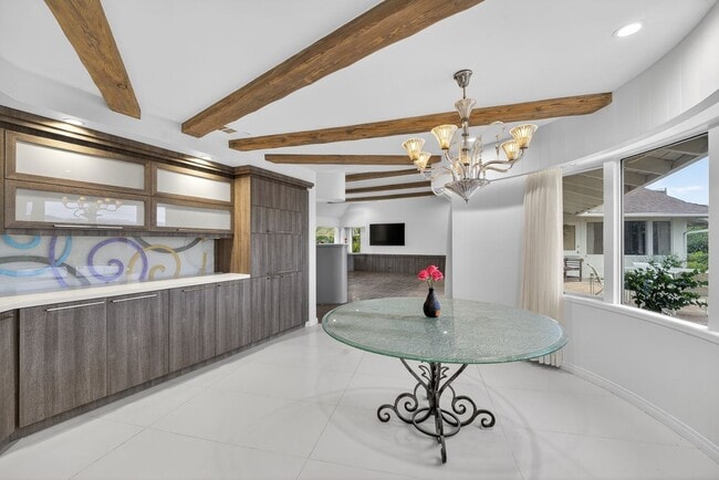 Foto del edificio - 935 Linda Flora Dr