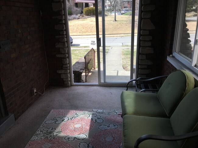 Building Photo - 1360 Herlin Pl