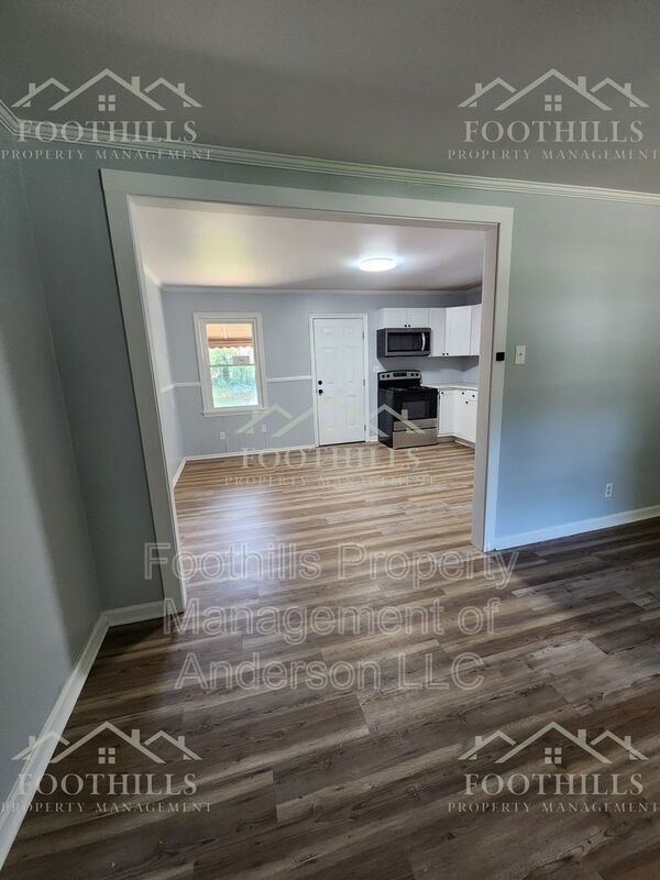 Foto del edificio - 3311 Berry Ln