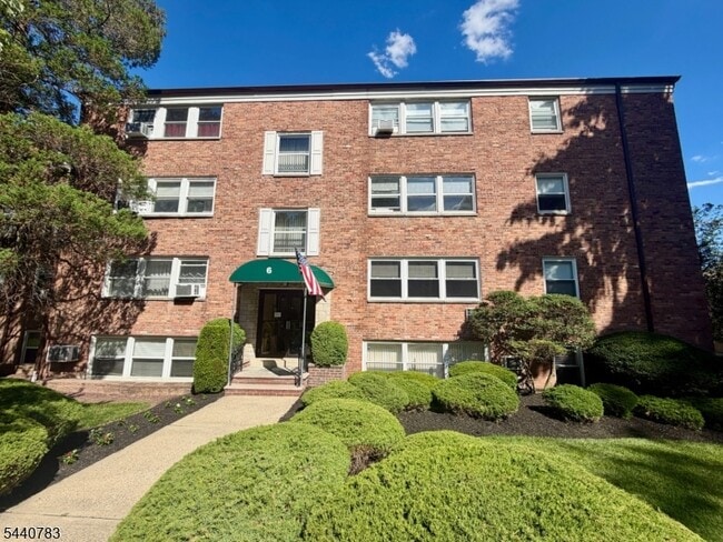 Foto del edificio - 6 Hillside Ave
