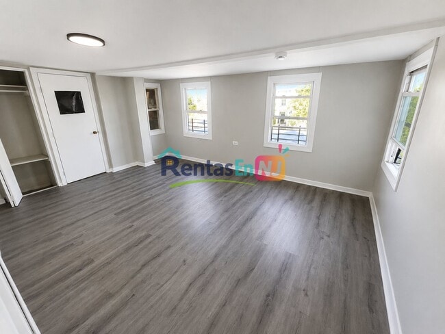 Building Photo - 809 Summer Ave