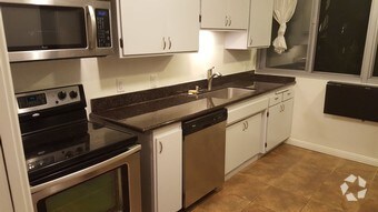 Kitchen - 8701 Delgany Ave