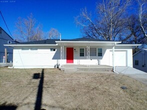 Building Photo - 3126 Longwood Ave