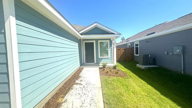 Foto del edificio - 3420 Flicker Ln