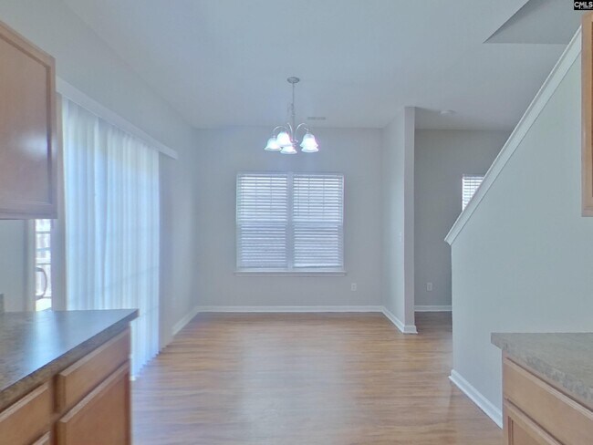 Foto del edificio - 484 Westmoreland Rd