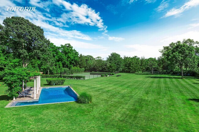 Foto del edificio - 43 Greenleaf Ln