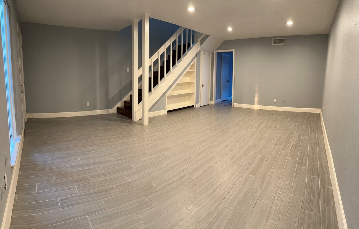 Foto principal - 2515 Oak Hill Dr