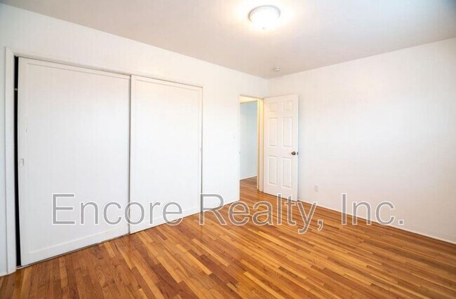 Foto del edificio - 2168 Bacon St