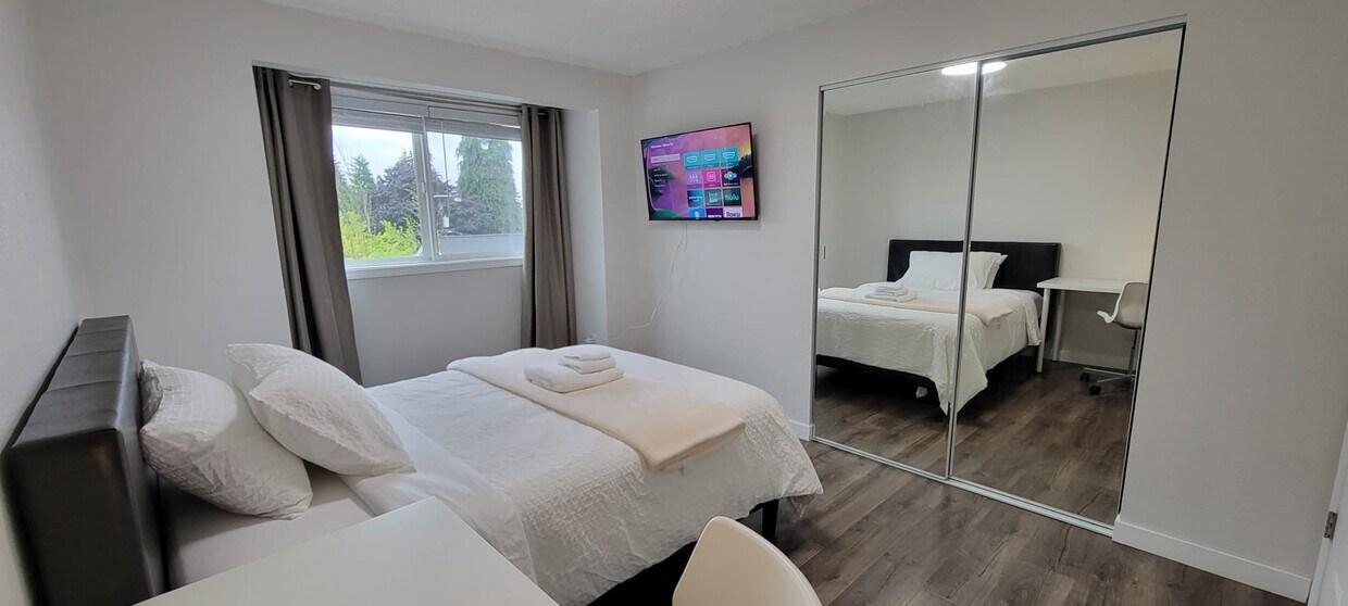 Photo - 8029 240th St SW (Edmonds, WA)