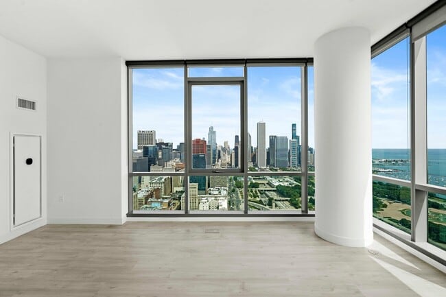 Building Photo - 816 S Michigan Ave