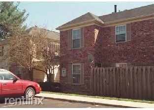 Primary Photo - 2 br, 1.5 bath Condo - Chatham Village