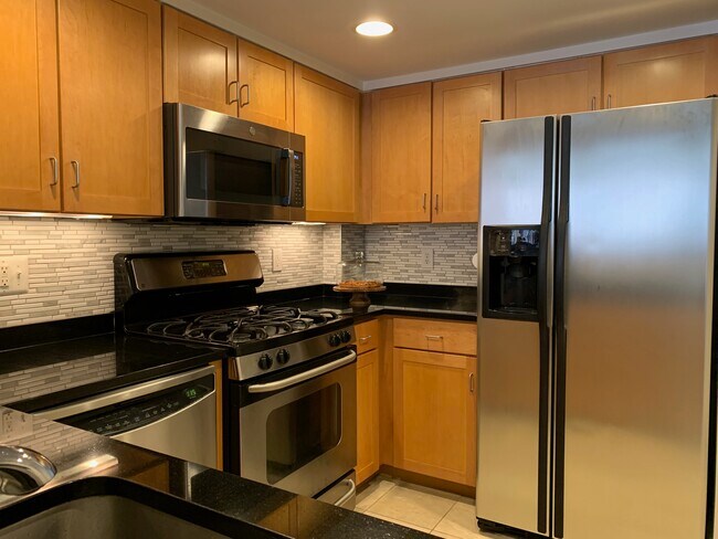 Foto del edificio - 1205 N Garfield St