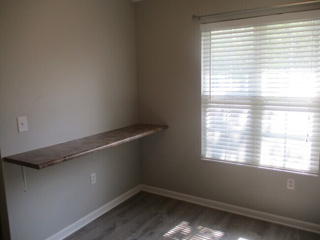 Foto del edificio - Updated 3 Bed 2 Bath Ranch!